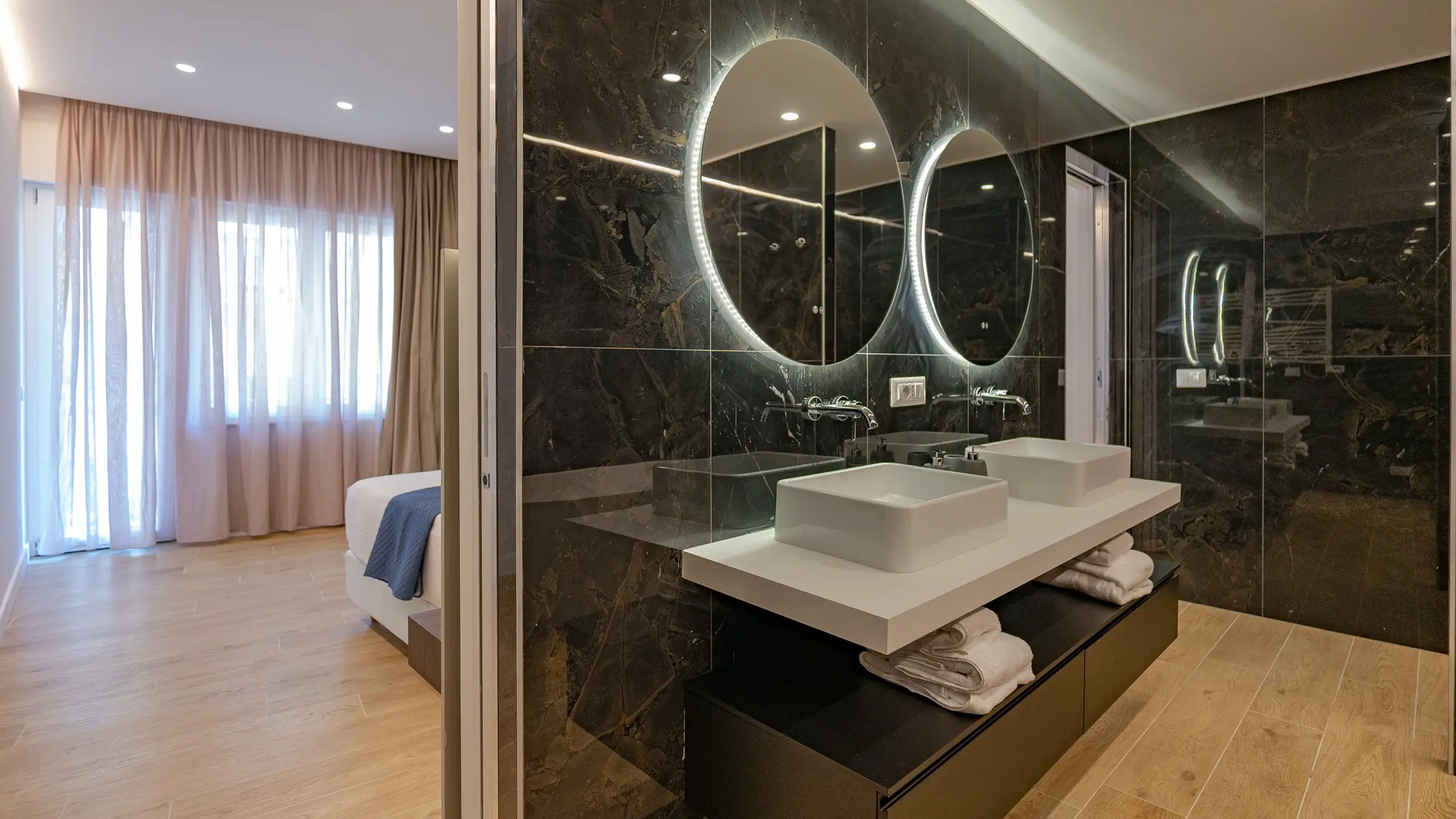 GG Luxury Suites Piazza di Spagna Executive Balcony Suite Gallery 05